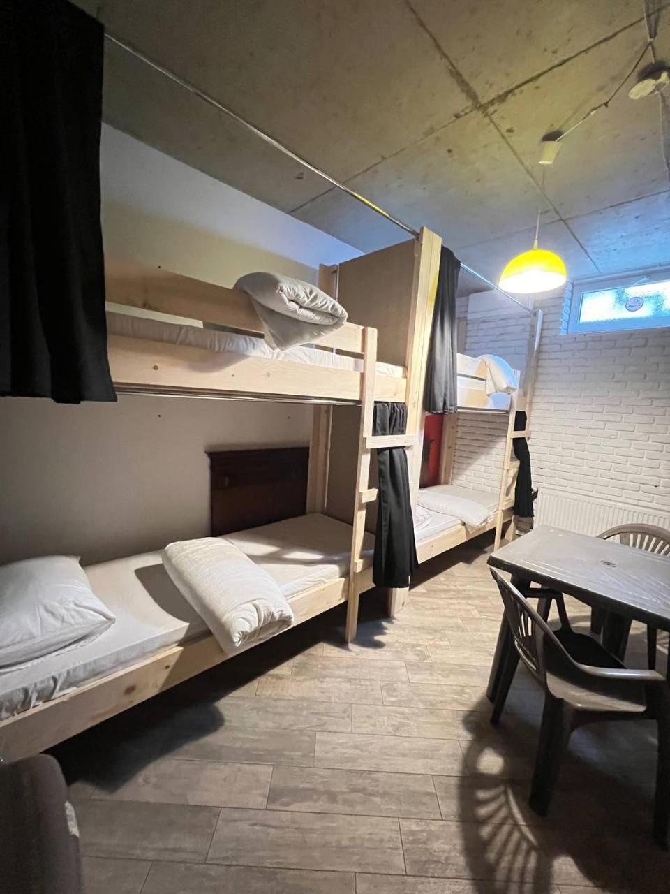 Moonlight Hostel Львов Экстерьер фото