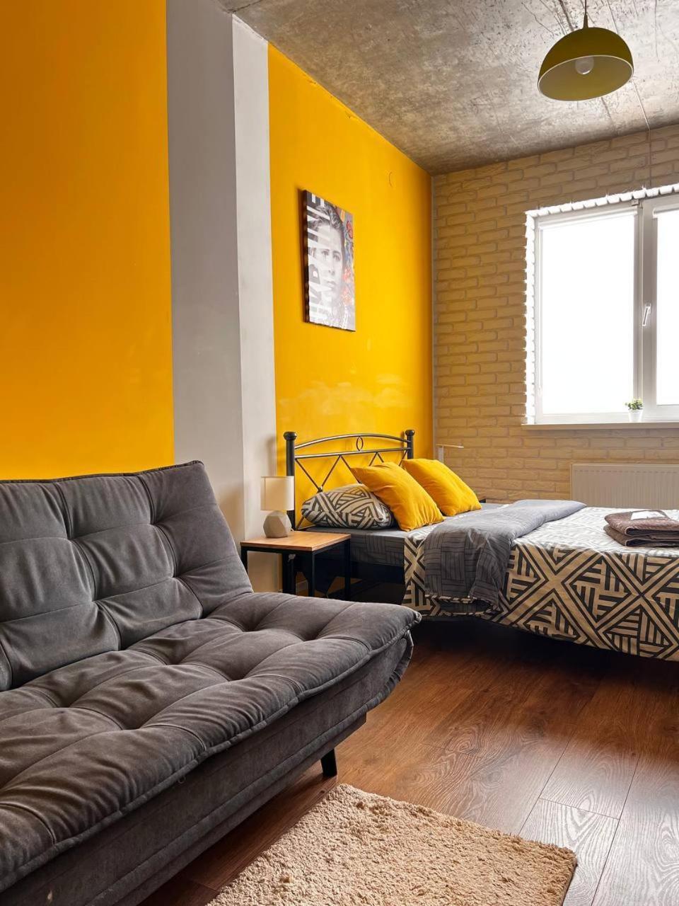Moonlight Hostel Львов Экстерьер фото